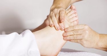 bienfaits massage pieds